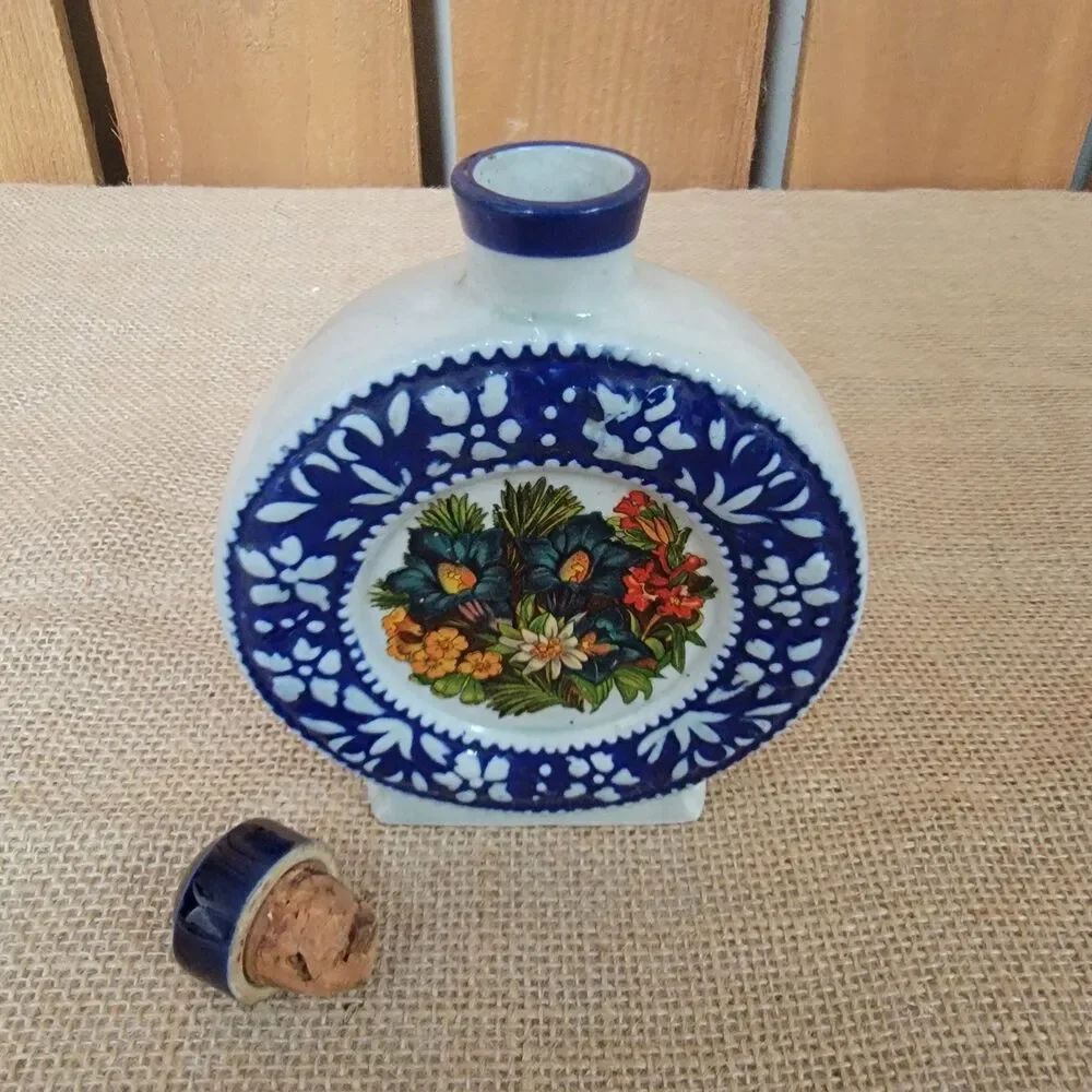 Vintage Hand Painted Deutsches Erzeugnis German Spirits Bottle w/cork and label